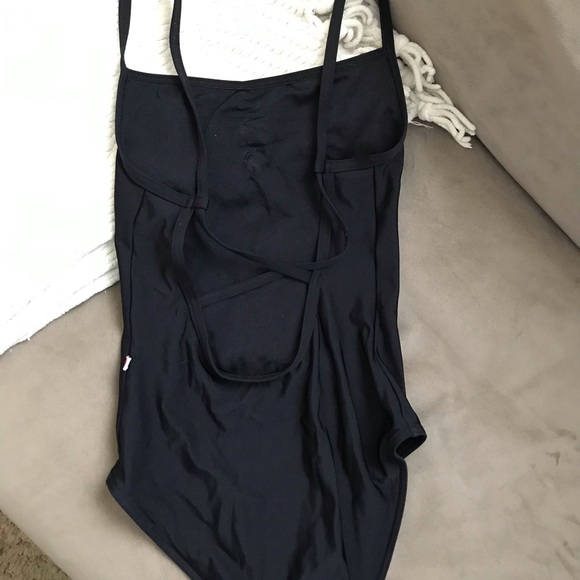 Black Daniela Yumiko - Picture 2 of 3